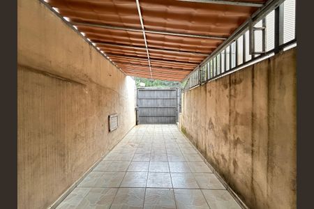 Casa à venda com 170m², 3 quartos e 2 vagas Casa à venda com 170m², 3 quartos e 2 vagasGaragem