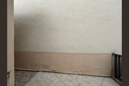 Casa à venda com 170m², 3 quartos e 2 vagas Casa à venda com 170m², 3 quartos e 2 vagasQuintal