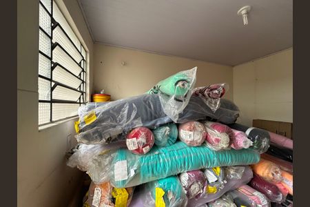 Casa à venda com 170m², 3 quartos e 2 vagas Casa à venda com 170m², 3 quartos e 2 vagasCozinha da Edícula