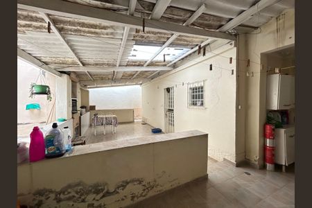 Casa à venda com 170m², 3 quartos e 2 vagas Casa à venda com 170m², 3 quartos e 2 vagasÁrea de Serviço