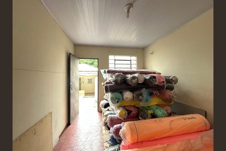 Casa à venda com 170m², 3 quartos e 2 vagas Casa à venda com 170m², 3 quartos e 2 vagasCozinha da Edícula