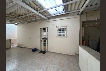 Casa à venda com 170m², 3 quartos e 2 vagas Casa à venda com 170m², 3 quartos e 2 vagasChurrasqueira