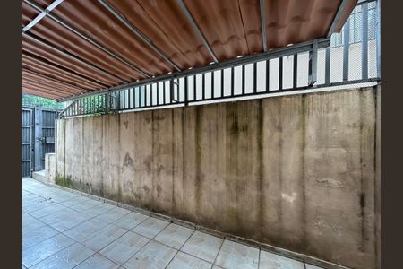 Casa à venda com 170m², 3 quartos e 2 vagas Casa à venda com 170m², 3 quartos e 2 vagasGaragem