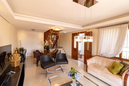 Casa à venda com 154m², 3 quartos e 3 vagasSala