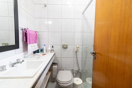 Casa à venda com 154m², 3 quartos e 3 vagasBanheiro 2