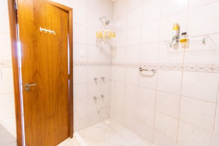 Casa à venda com 154m², 3 quartos e 3 vagasBanheiro da Suíte