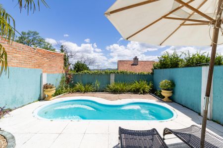 Casa à venda com 154m², 3 quartos e 3 vagasPiscina