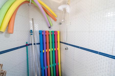 Casa à venda com 154m², 3 quartos e 3 vagasBanheiro 1