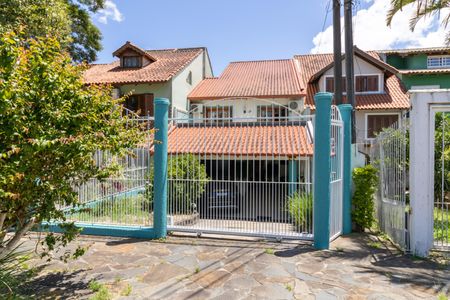 Casa à venda com 154m², 3 quartos e 3 vagasFachada