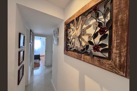 Apartamento à venda com 97m², 3 quartos e 1 vagaCorredor