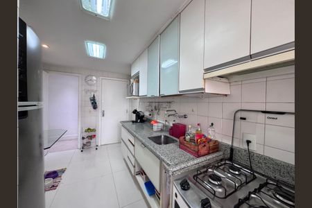 Apartamento à venda com 97m², 3 quartos e 1 vagaCozinha e Área de Serviço