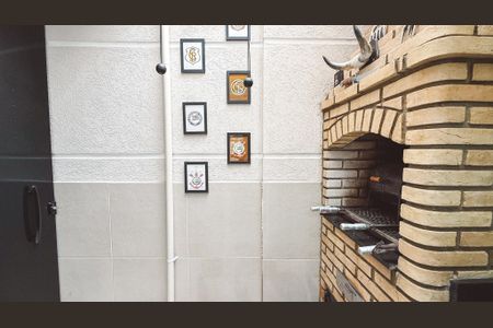 Casa à venda com 75m², 2 quartos e 1 vagaÁrea de Serviço