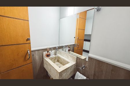 Casa à venda com 75m², 2 quartos e 1 vagaLavabo