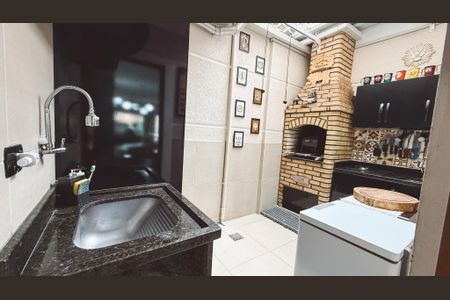 Casa à venda com 75m², 2 quartos e 1 vagaÁrea de Serviço