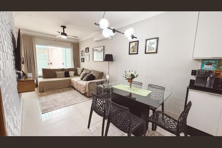 Casa à venda com 75m², 2 quartos e 1 vagaSala/Cozinha