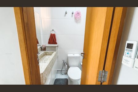 Casa à venda com 75m², 2 quartos e 1 vagaBanheiro da Suíte 1