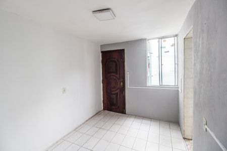 Sala  de casa para alugar com 2 quartos, 40m² em Conjunto Habitacional Presidente Castelo Branco, Carapicuíba