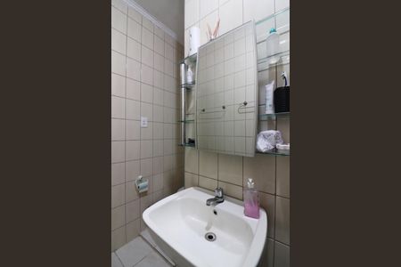 Casa à venda com 188m², 4 quartos e 2 vagasBanheiro Social