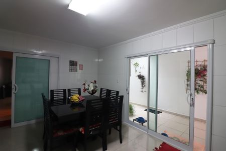 Casa à venda com 188m², 4 quartos e 2 vagasCozinha 