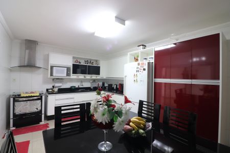 Casa à venda com 188m², 4 quartos e 2 vagasCozinha 