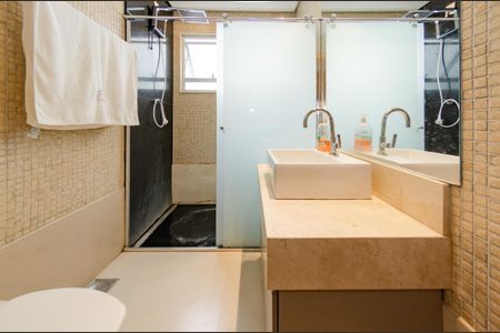 Apartamento à venda com 88m², 3 quartos e 1 vaga Apartamento à venda com 88m², 3 quartos e 1 vagaBanheiro