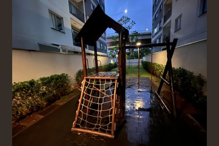 Apartamento à venda com 42m², 2 quartos e sem vagaÁrea comum - Playground