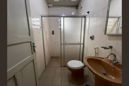 Casa para alugar com 270m², 3 quartos e 2 vagasBanheiro 1