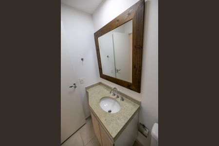 Apartamento à venda com 68m², 1 quarto e 2 vagasBanheiro