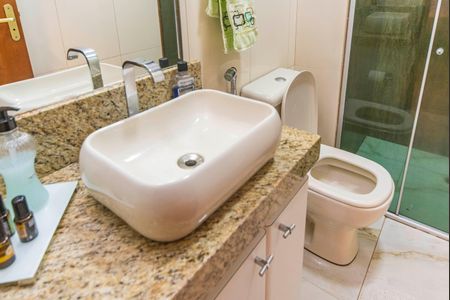 Apartamento à venda com 70m², 3 quartos e 1 vagaBanheiro 