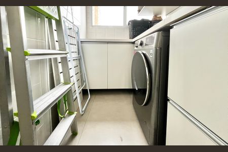 Apartamento à venda com 92m², 2 quartos e 2 vagasÁrea de Serviço