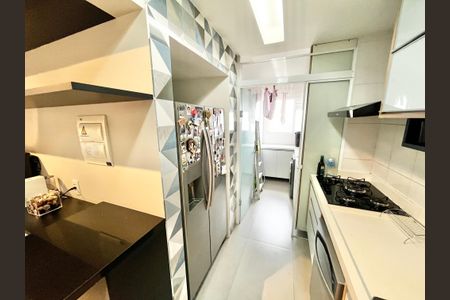 Apartamento à venda com 92m², 2 quartos e 2 vagasCozinha