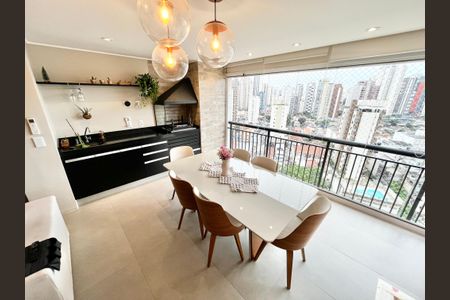 Apartamento à venda com 92m², 2 quartos e 2 vagasSala