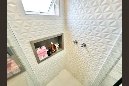 Apartamento à venda com 92m², 2 quartos e 2 vagasBanheiro da Suíte