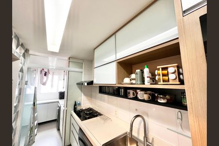 Apartamento à venda com 92m², 2 quartos e 2 vagasCozinha