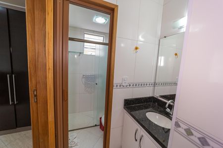 Apartamento para alugar com 55m², 2 quartos e 1 vaga Apartamento para alugar com 55m², 2 quartos e 1 vagaBanheiro