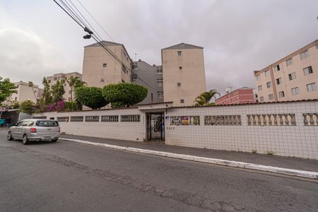 Apartamento para alugar com 55m², 2 quartos e 1 vaga Apartamento para alugar com 55m², 2 quartos e 1 vagaFachada