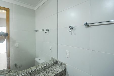 Apartamento à venda com 73m², 2 quartos e 2 vagasBanheiro da Suíte