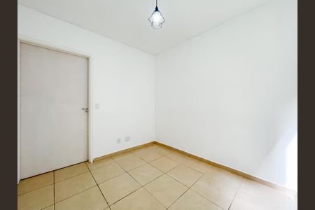 Quarto 1 de apartamento para alugar com 2 quartos, 50m² em Metalúrgicos, Osasco