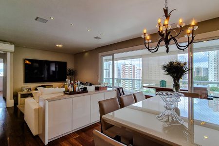 Sala de apartamento à venda com 3 quartos, 127m² em Vila Romana, São Paulo