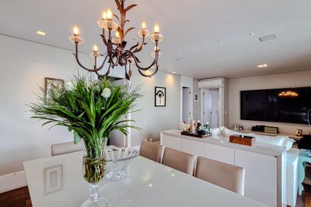 Sala de apartamento à venda com 3 quartos, 127m² em Vila Romana, São Paulo