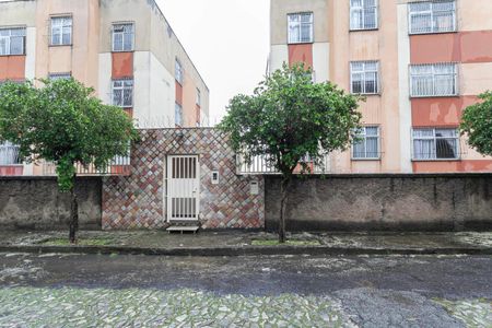 Apartamento à venda com 60m², 3 quartos e 1 vaga Apartamento à venda com 60m², 3 quartos e 1 vagaFachada