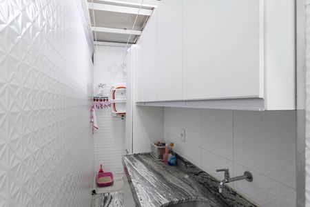 Apartamento à venda com 60m², 3 quartos e 1 vaga Apartamento à venda com 60m², 3 quartos e 1 vagaÁrea de serviço