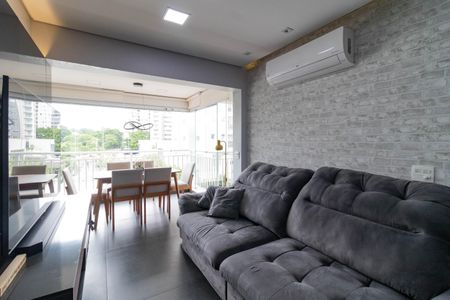 Sala de apartamento para alugar com 2 quartos, 62m² em Vila Anastácio, São Paulo