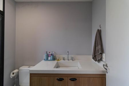 Apartamento para alugar com 62m², 2 quartos e 1 vaga Apartamento para alugar com 62m², 2 quartos e 1 vagaBanheiro da Suíte