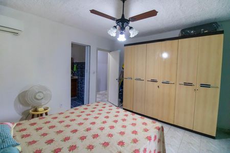 Casa à venda com 327m², 4 quartos e 4 vagasSuíte 1