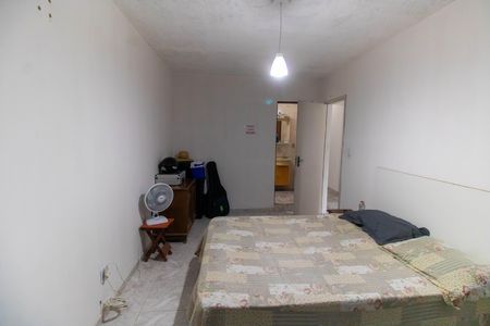 Casa à venda com 327m², 4 quartos e 4 vagasSuíte 2