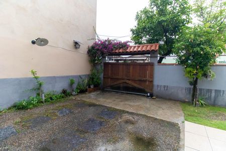 Casa à venda com 327m², 4 quartos e 4 vagasÁrea externa