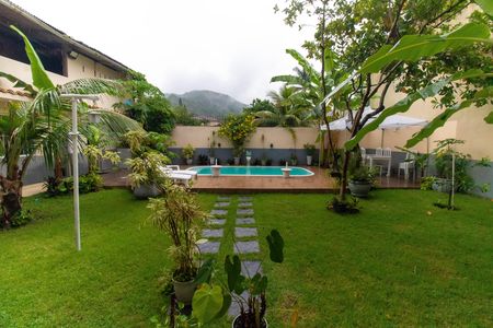 Casa à venda com 327m², 4 quartos e 4 vagasÁrea externa