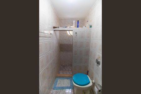 Casa à venda com 327m², 4 quartos e 4 vagasBanheiro da Suíte 2