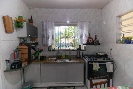 Casa à venda com 327m², 4 quartos e 4 vagasCozinha